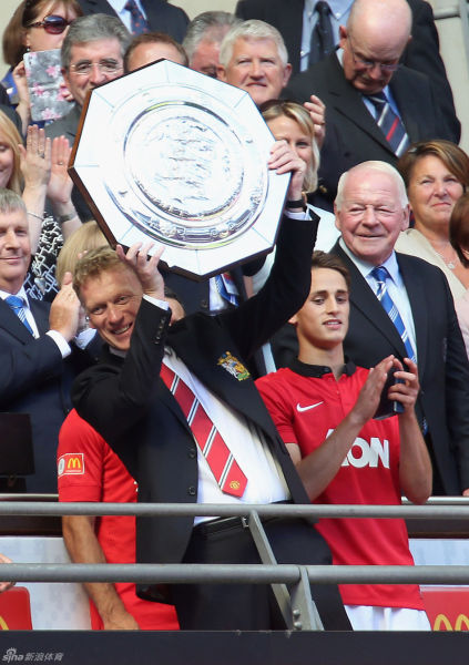 关于社区盾赛后走向成谜,密尔沃基雄鹿回应争议,质疑声仍在,轮换策略成焦点的信息 关于社区盾赛后走向成谜,密尔沃基雄鹿回应争议,质疑声仍在,轮换策略成焦点的信息