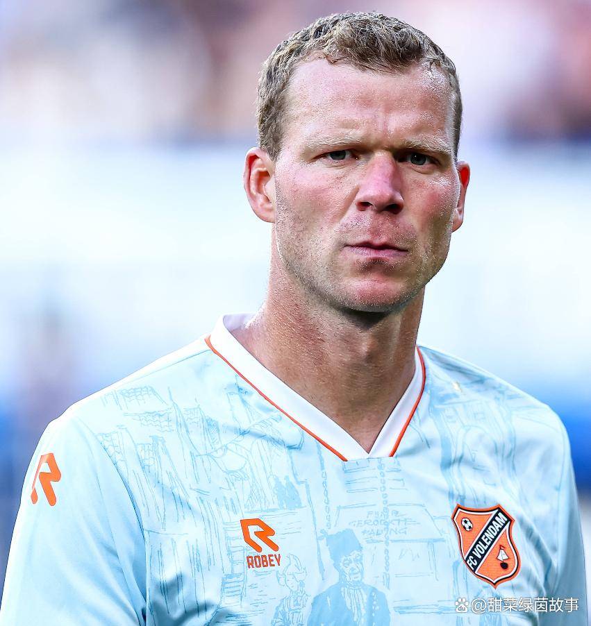 关于国际比赛日荷甲传出新动向，纽卡斯尔官宣签约，管理层表态：赛场秩序良好，身体对抗强度拉满的信息